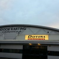 Foto tirada no(a) Daytona Indoor Karting por Varohthini M. em 12/18/2012