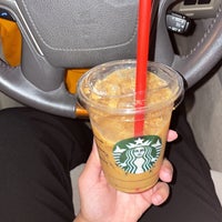 Foto diambil di Starbucks (ستاربكس) oleh غانيمااه ا. pada 5/14/2022