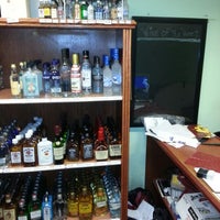 2/3/2013에 Nico H.님이 111 Lex Wine &amp;amp; Liquors에서 찍은 사진