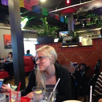 4/19/2013 tarihinde Dave H.ziyaretçi tarafından Mia&#39;s Mexican Grill'de çekilen fotoğraf