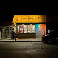 Das Foto wurde bei Laventina&amp;#39;s Big Cheese Pizza von ♌︎ .. am 9/16/2022 aufgenommen