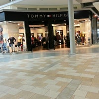 tommy hilfiger in square one