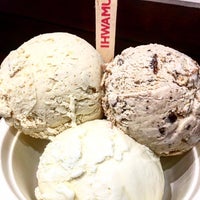 Photo taken at Ihwamun Ice Cream by Victor M. on 8/21/2016
