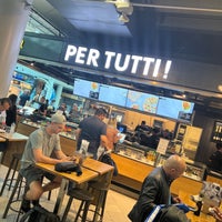 Photo taken at Per Tutti! by Dinakar N. on 5/16/2022