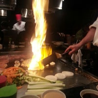 Photo prise au Yamato Japanese Steak House &amp;amp; Sushi Bar par Krystal W. le1/12/2013