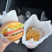 Photo taken at In-N-Out Burger by Dayee on 10/21/2022