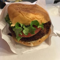 Photo taken at TrueBurger by Dayee on 2/9/2019