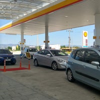 Photo taken at Akın Petrol Havaalanı Shell by Gökhan Ş. on 8/10/2019