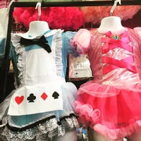 10/11/2015에 Shelly&amp;#39;s Dance &amp;amp; Costume S.님이 Shelly&amp;#39;s Dance and Costume에서 찍은 사진