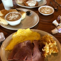 Photo taken at Cracker Barrel Old Country Store by David V. on 8/5/2018