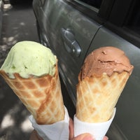 4/14/2015에 JustMe M.님이 Fresco ice-cream van에서 찍은 사진