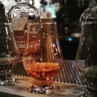 Foto tirada no(a) Bourbon &amp;amp; Bones Chophouse and Bar por Claire L. em 11/2/2021