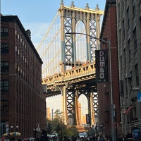 Photo taken at Brooklyn Flea - Dumbo by Bon on 11/12/2022