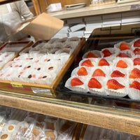 Photo taken at Fugetsu-Do Sweet Shop by Bon on 12/24/2022