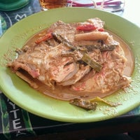 Review Warung Gulai Kepala Ikan 