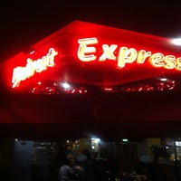 10/16/2012にNishit K.がBeirut Expressで撮った写真