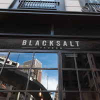 Foto scattata a BlackSalt Tavern da BlackSalt Tavern il 9/2/2019