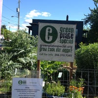 Photo taken at Green Plate Community Garden by Melenie Y. on 5/31/2013