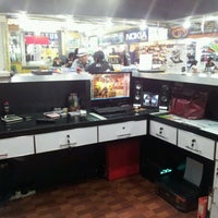 Review MEDAN SELULAR (your mobile shop)