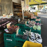Photo taken at やさいのナイトウ ポプラヶ丘店 by kiya999 on 8/20/2016