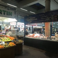 Photo taken at Marché Couvert Saint-Martin by Martin M. on 3/15/2018
