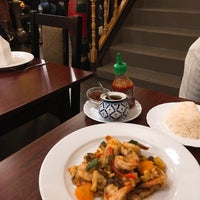 Das Foto wurde bei Bangkok Thai Restaurant von Y Z. am 9/30/2019 aufgenommen
