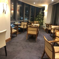 Photo taken at Marriott W India Quay Executive Lounge by Jaz H. on 12/16/2018