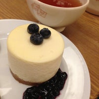 Photo taken at Le Pain Quotidien by Maryam H. on 5/2/2013