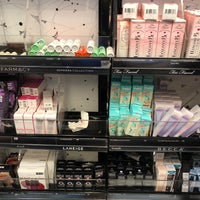 Photo taken at SEPHORA by Claudia C. on 5/24/2018