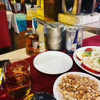 Снимок сделан в Taş Mahal Restaurant пользователем Berat S. 12/3/2022