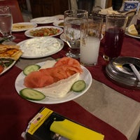 Das Foto wurde bei Taş Mahal Restaurant von Berat S. am 5/12/2023 aufgenommen