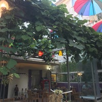 Das Foto wurde bei Elis Cafe &amp;amp; Restaurant von Leyla S. am 6/21/2017 aufgenommen