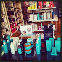 8/26/2014 tarihinde Natasha L.ziyaretçi tarafından Vivadream Cosmetics &amp;amp; Boutique'de çekilen fotoğraf
