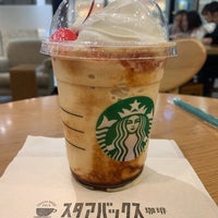 Photo taken at Starbucks by さおり on 5/18/2019