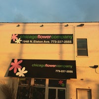 Foto tirada no(a) Chicago Flower Company por Stephen Z. em 4/21/2015