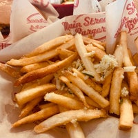 Photo taken at Main Street Burgers by Frederik H. on 2/10/2019