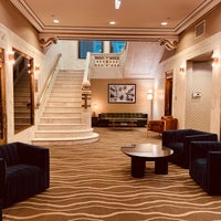 Photo taken at Club Quarters Hotel, Wacker at Michigan by Frederik H. on 5/18/2022