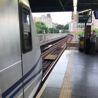 Photo taken at Estação Pedro II (Metrô) by Rogers R. on 12/29/2017