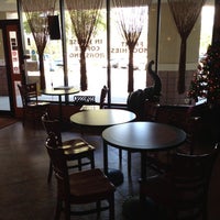 12/5/2012 tarihinde Kay K.ziyaretçi tarafından Cafe Kili'de çekilen fotoğraf