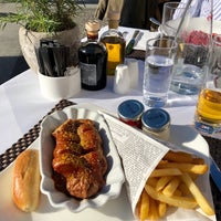 Das Foto wurde bei Restaurant Quarré von Angie 🐾 am 5/5/2018 aufgenommen