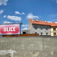 Foto diambil di Ateliéry Hostivař | Ulice oleh Radek Z. pada 5/22/2022