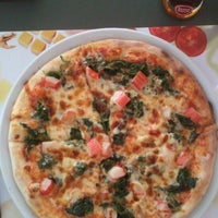 Photo prise au Pizzeria Casa Mia par Luis G. le8/14/2013