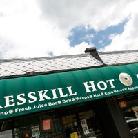 6/29/2017 tarihinde Cresskill Hot Bagels &amp;amp; Caféziyaretçi tarafından Cresskill Hot Bagels &amp;amp; Café'de çekilen fotoğraf