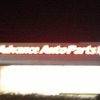 Photo taken at Advance Auto Parts by Shirnell S. on 2/20/2013