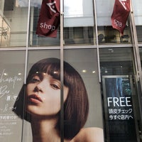 Photo taken at AVEDA LIFE STYLE SALON &amp;amp; SPA - MINAMI-AOYAMA by MH . on 8/24/2018