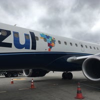 Photo taken at Check-in Azul by Deusa R. on 8/22/2017