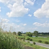 Photo taken at 多摩川右岸 海から14K by Takehiro M. on 9/14/2022