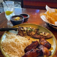 Снимок сделан в El Leoncito Mexican Restaurant пользователем Maryann D. 8/12/2021