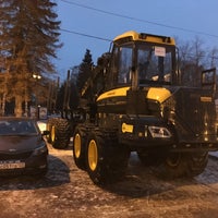 Photo taken at Площадь Революции by Aleksandr on 12/4/2018