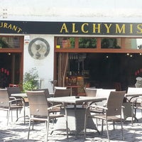 รูปภาพถ่ายที่ Alchymista restaurant โดย Pavel P. เมื่อ 5/5/2013